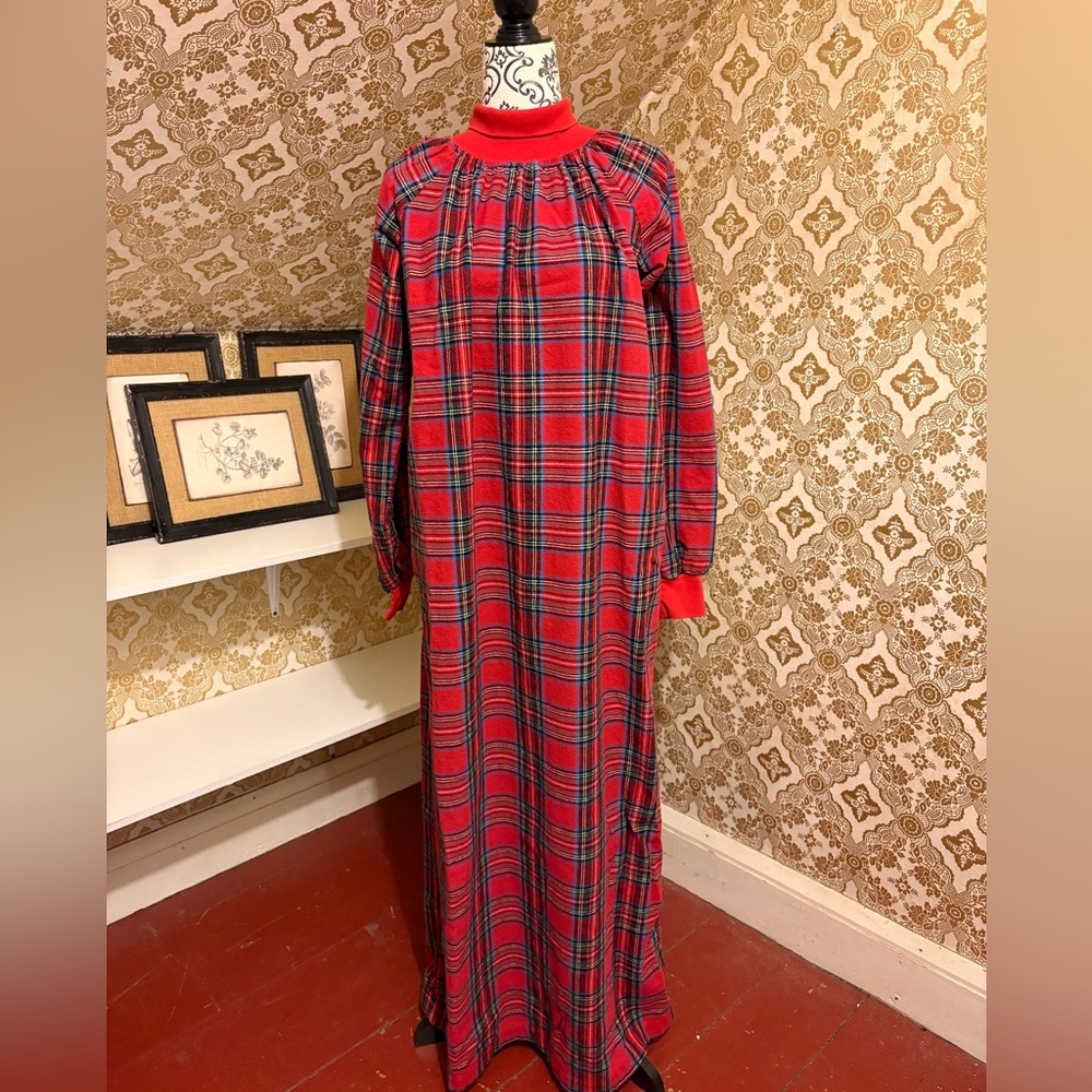 Winter flannel house dress with pockets